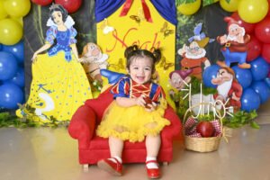 Sesión infantil con decoración de cuentos y princesas